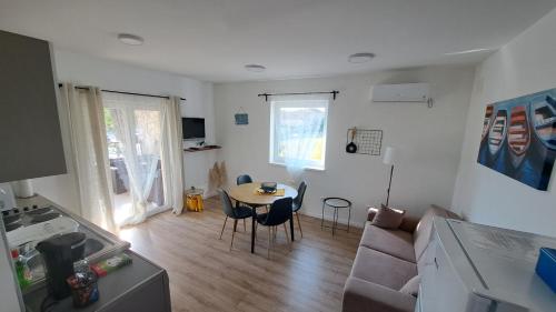 Blue harmony 2 in Milovcici