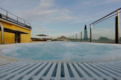 Úszómedence, Hotel Namia by Dori in Bardolino