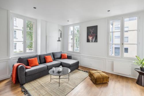 Deluxe Apartment with Parking image 10