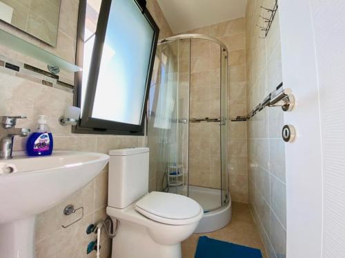 Seaview and Mountainview Studio Seaview and Mountainview Studio