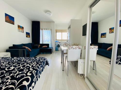 Seaview and Mountainview Studio Seaview and Mountainview Studio