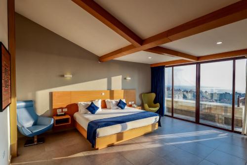 Výhled, Majestic Byblos Grand Hotel in Jbail