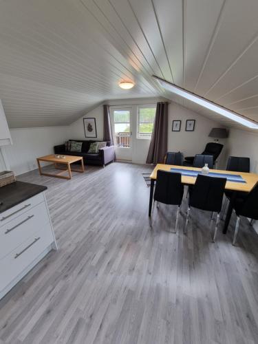 Vrådal Golf Clubhouse With Views Of The First Tee! (Vradal Golf Clubhouse With Views Of The First Tee!) in Vradal