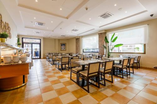 Hotel Almijara - image 4