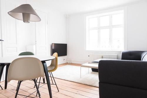 Lovely 2-BR w a private balcony in Nørrebro - 68, Copenhagen (photo 2)