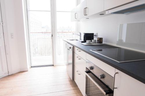 Lovely 2-BR w a private balcony in Nørrebro - 68, Copenhagen (photo 3)