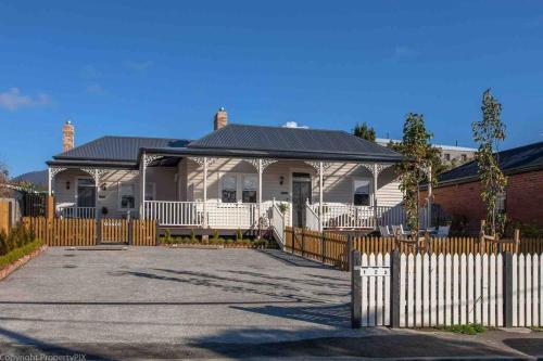 Warm, Inviting & Luxurious The Barn, Sandy Bay (photo 8)