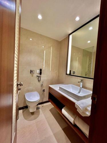 Superior Twin Room image 10