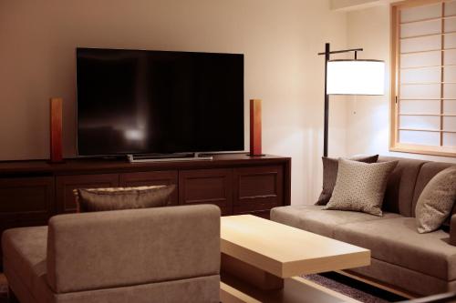 Junior Suite with Free access to Lounge - Non-Smoking image 10
