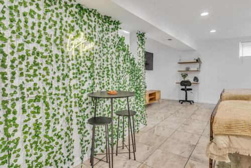 Tropical Style Oasis with Modern Comfort