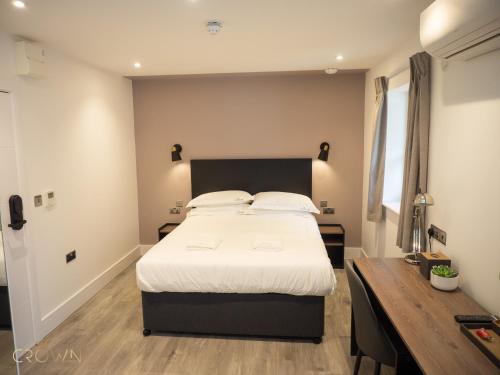 Crown Hotel Room Type - Queen Room