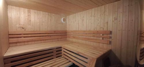 桑拿, Ramintos miško namelis (Ramintos misko namelis) in 內拉維