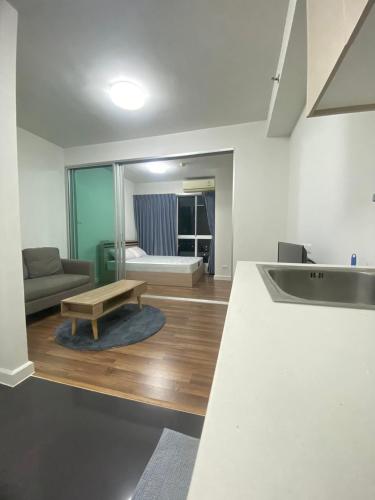 Mari's space  near Zab Na Sanambinnam