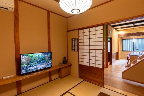 Two-Bedroom Villa image 4