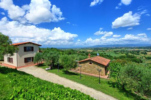 Skats, Villa Ulivi by PosarelliVillas in Lucignano
