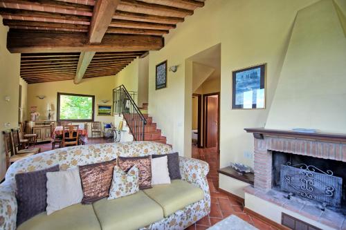 Villa Ulivi by PosarelliVillas in Lucignano
