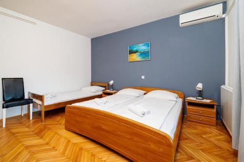 One-Bedroom apartment Standard image 8