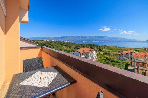 Two-Bedroom Apartment with Balcony image 4