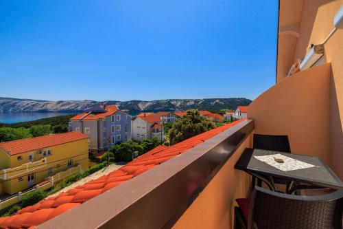 Two-Bedroom Apartment with Balcony image 3