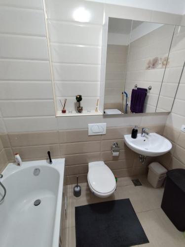 Cozy Studios and Apartments at Grandis Residence #Brasov - image 3