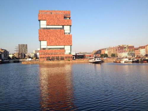 Antwerp Central Youth Hostel - main image