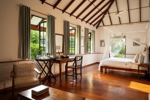 Twin room, large