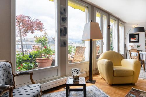 GuestReady - Stunning 3 Bed Apt w/Balcony near Champs Elysées - image 11