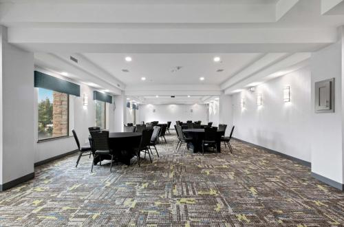 Hampton Inn & Suites Mount Pleasant - 회의실/연회장