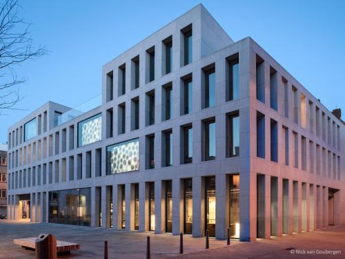 Antwerp Central Youth Hostel - image 7