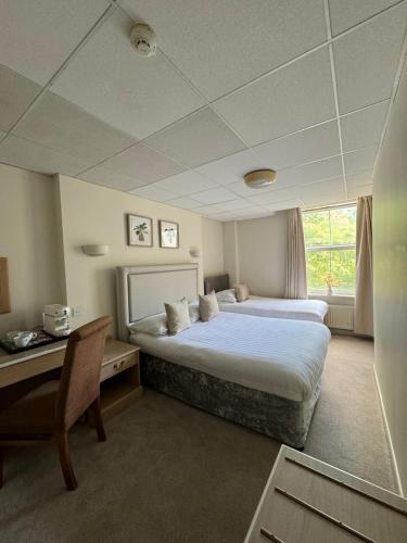 The Mayfair Hotel - OCEANA COLLECTION - image 2