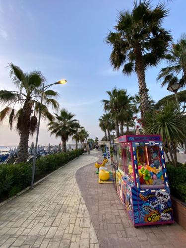 One-Bedroom Apartment image 2