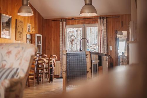 廚房, Gites La Boletiere in 馬斯迪奧西耶爾勒布萊馬赫