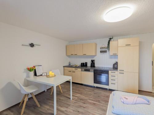 Urlaubsmagie - Ferienwohnung Blütenmeer - direkt am Wanderweg - B2, Sebnitz (foto 8)