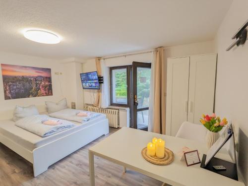 Urlaubsmagie - Ferienwohnung Blütenmeer - direkt am Wanderweg - B2, Sebnitz (foto 10)