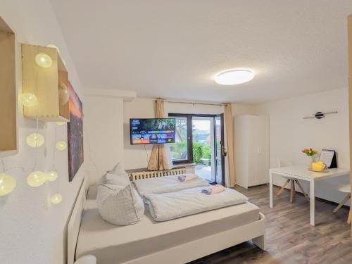 Urlaubsmagie - Ferienwohnung Blütenmeer - direkt am Wanderweg - B2, Sebnitz (foto 7)