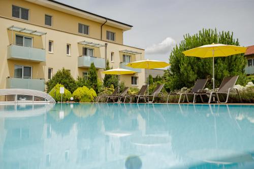 בריכת שחיה, Hotel Garni Toscanina - Adults Only in באד רדקרסבורג