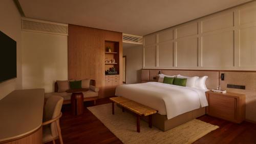 Courtyard Suite with Private Jacuzzi [Newly Renovated] image 2