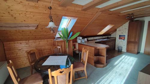 Iekārtas, Cafe Pension Sonnenkanzel in Sinntal