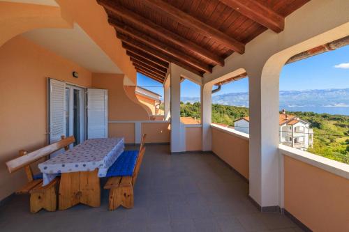 Two-Bedroom Apartment with Sea View image 4