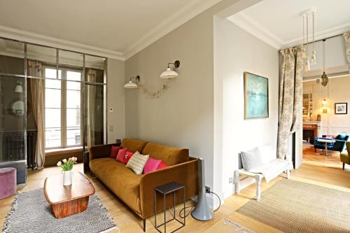 Beautiful apartment Jardin Luxemboug rue Férou, Paris (photo 5)