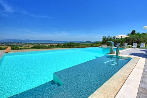  Villa Acquaviva with Panoramic, Private Pool and Gym - by PosarelliVillas in Panicale