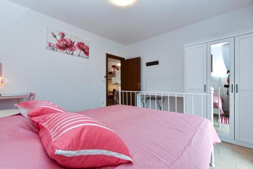 One-Bedroom Apartment room in Apartments Zeljka 1787