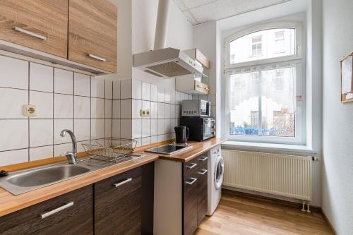 Enjoy your stay with DKN apartments - Mon-Sun - Late night check-in - Multilanguage - Near Railway station - Witamy serdecznie, Leipzig (photo 2)