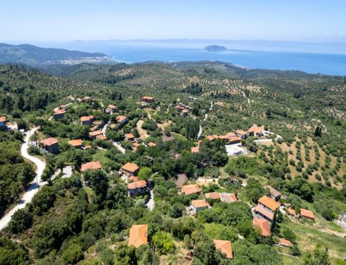 Brand New Traditional 4-Bedroom Villa Anastasia in Parthenonas, Sithonia, Halkid gîte à louer Parthenónas