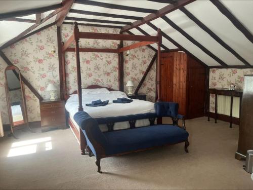 Trimstone Manor Hotel - image 8