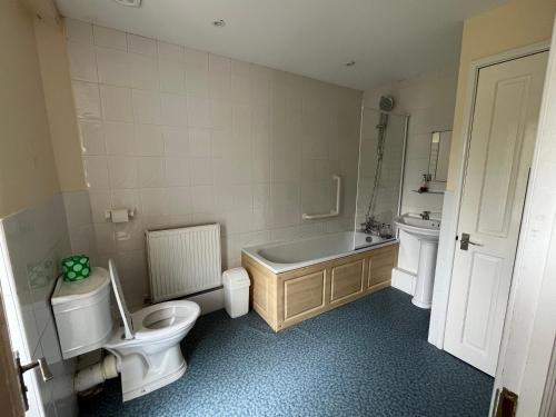 Trimstone Manor Hotel - image 14
