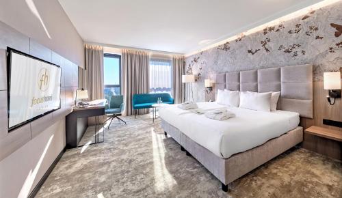 1 queen bed