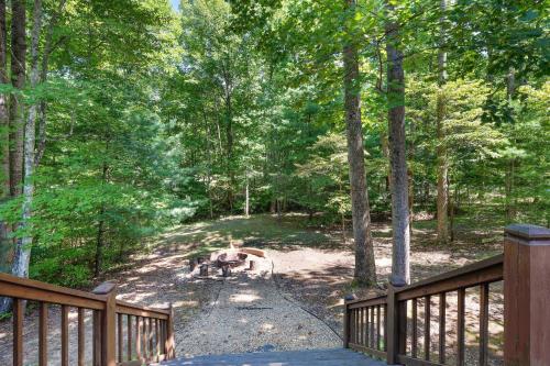 Awesome Retreat - North GA Cabin with Views in Morganton, USA