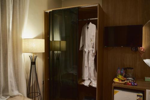 PANORAMA view pyramids Room Type - Deluxe Triple Room