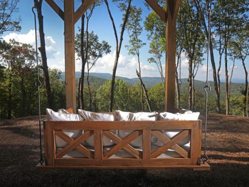 Eagle Ridge, Cherry Log